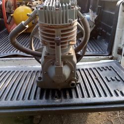 Campbell Hausfeld TF2111 Two Stage Air Compressor Pump 5-7.5 Horsepower