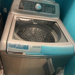 Mark Down ///Kenmore elite Washer FIXABLE Not In Use Needs A Small Bolt