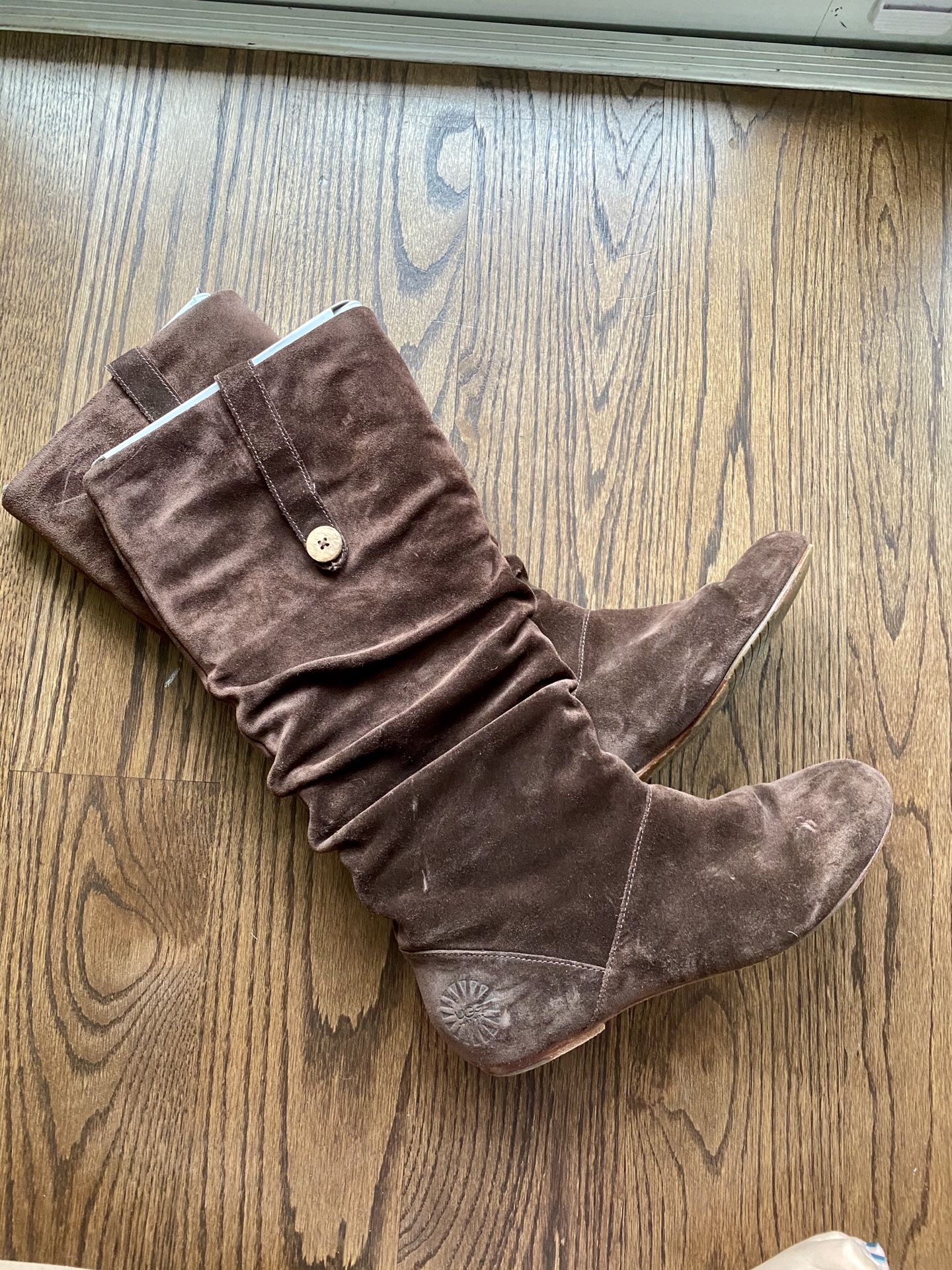 UGG Suede Brown Boots Size 9.5