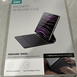 ESR MAGNETIC KEYBOARD ( IPAD PRO & IPAD AIR 13 Inch )