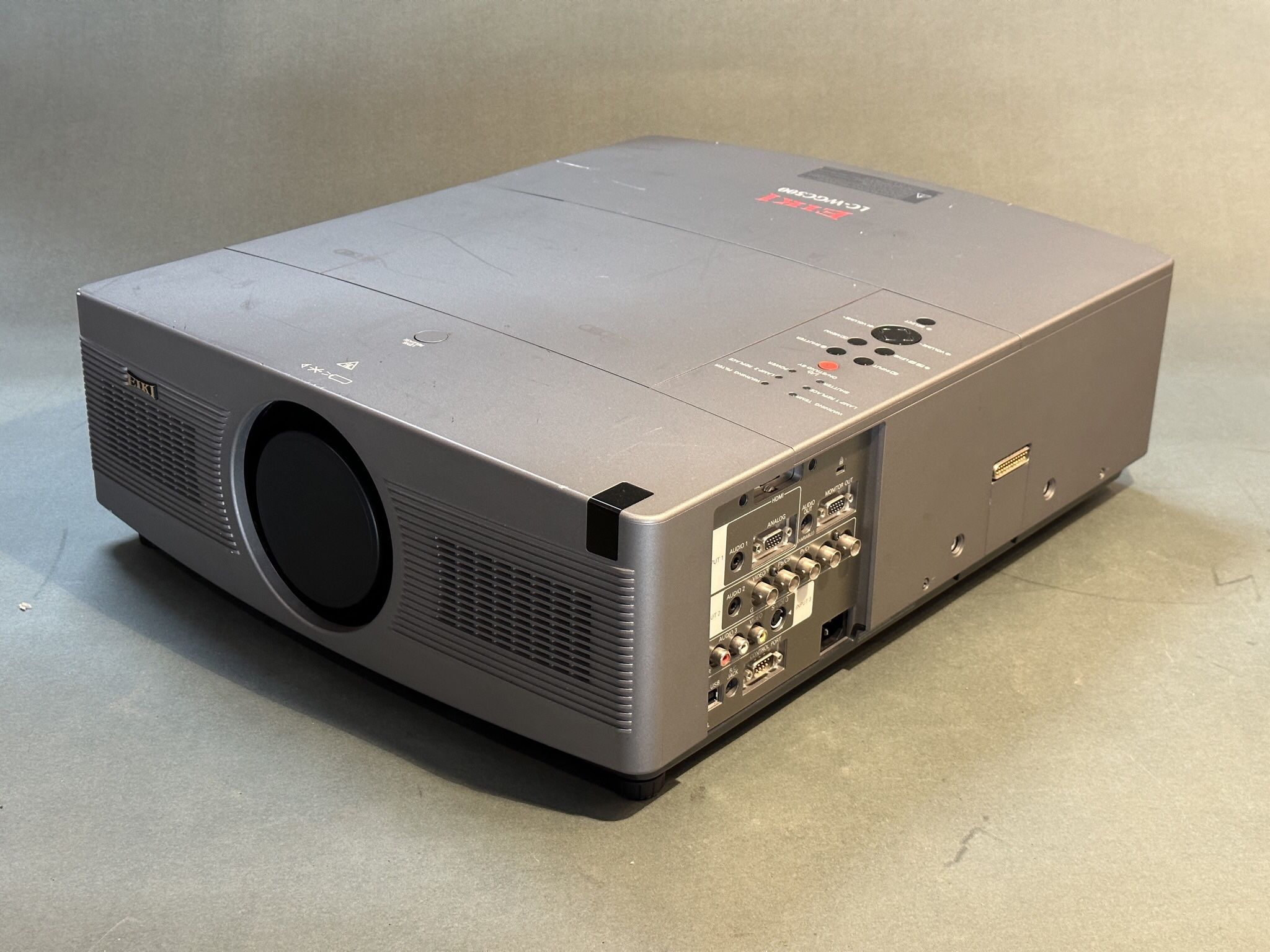 Eiki LC – WGC 500 Large venue 5000 Lumen LCD projector W/HDMI