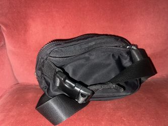 Lulu Lemon Belt Bag 