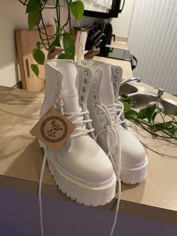 Dr. Martens Vegan Jadon Boots