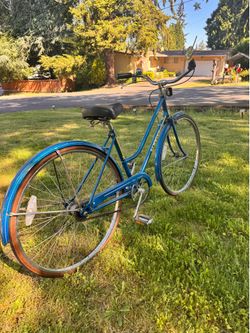 Schwinn Collegiate Bike