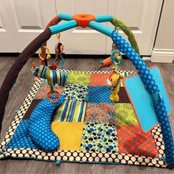Infantino Twist and Fold Activity Gym With Extra Arch