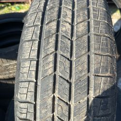 LIKE NEW 255/65/18 Saliun SET OF 4