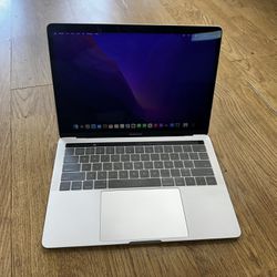 MacBook Pro 13inch Touch Bar 