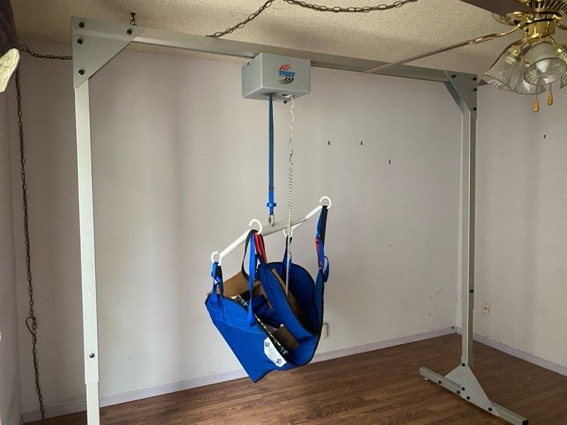 Traxx Titan 500 Freestanding Overhead Patient Lift