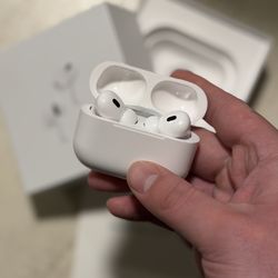 Apple AirPods Pro (2nd Generation) – Active Noise Cancellation – Like New