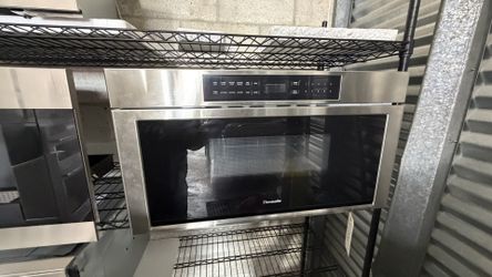 Thermador 30” MicroDrawer® Microwave – Like New – $899 (Price Today)  Premium Thermador drawer microwave in like-new condition—smooth glide drawer des