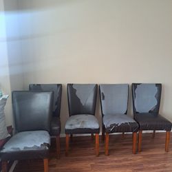 Free Chairs