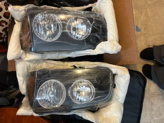 Brand New Pair 2006–2010 Dodge Charger Headlight Assemblies (Black Housing / Clear Lens)