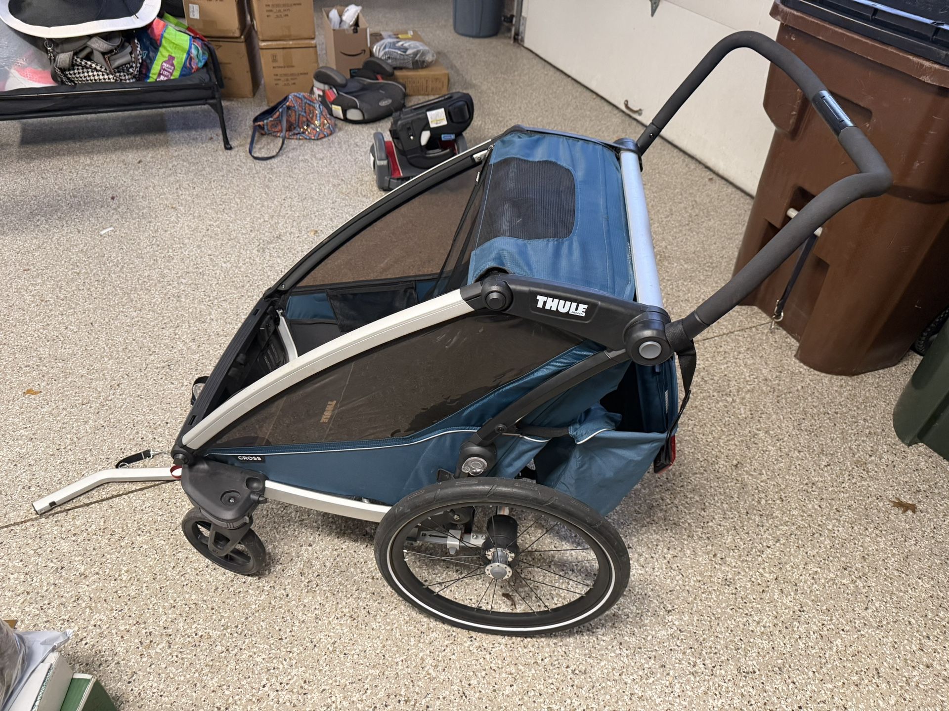 Thule Chariot Cross 2 Seater Kid Trailer
