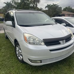 2004 Toyota Sienna