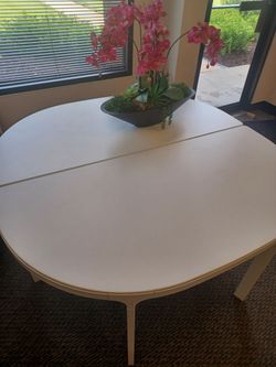 IKEA BEKANT Round Conference Table WHITE