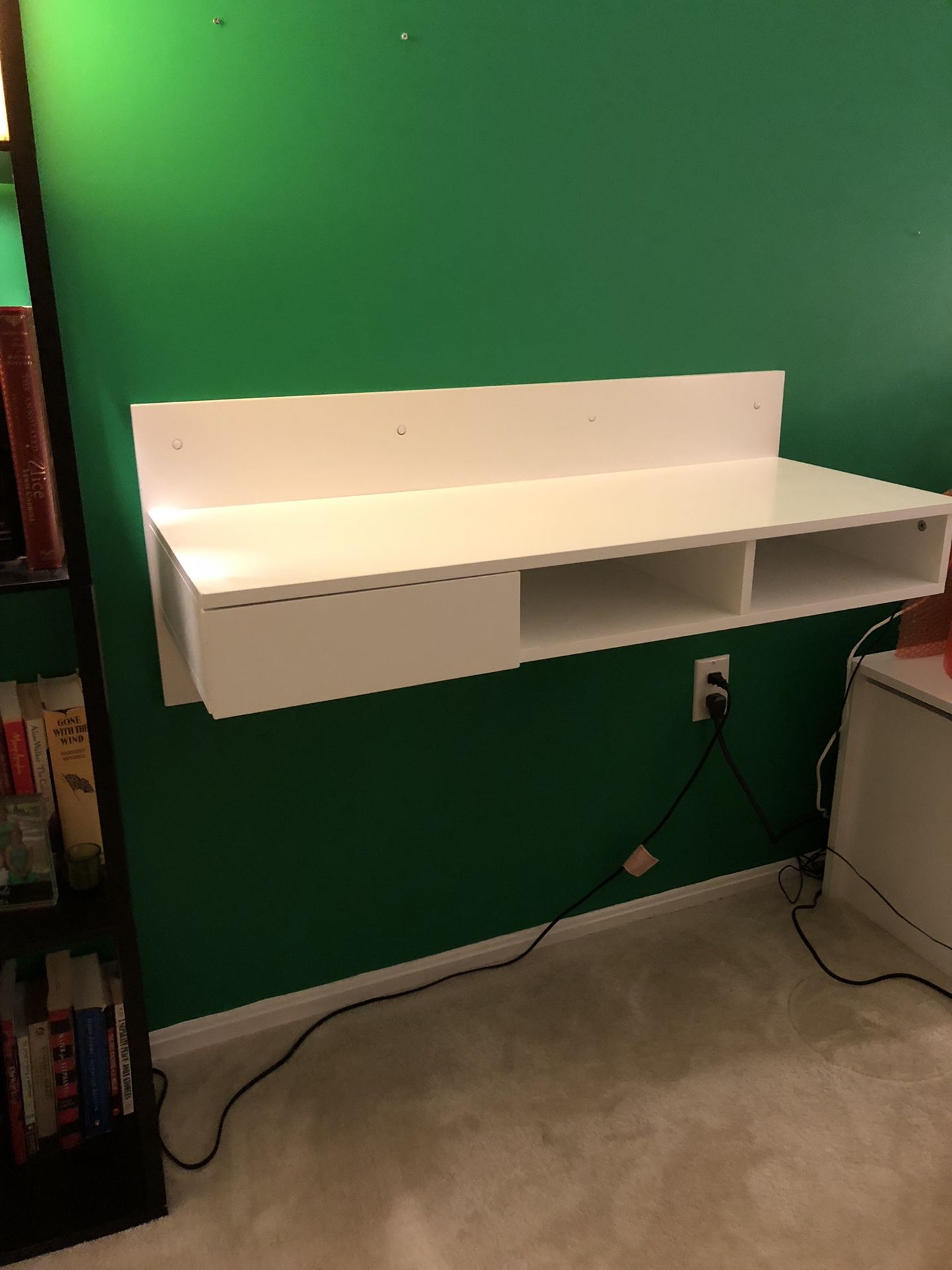Floating Computer Desk Table - Wall Mounted (White)