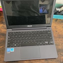 ASUS VivoBook