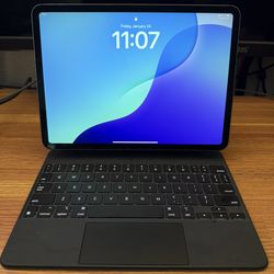 iPad Pro 11” 3rd Gen 256gb Wifi/Cellular With Magic Keyboard
