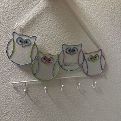 ***PENDING Hanging Owl Hooks Colorful Decor 