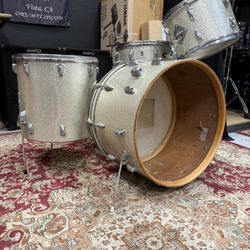 Slingerland 1962 Silver Sparkle Drum Set