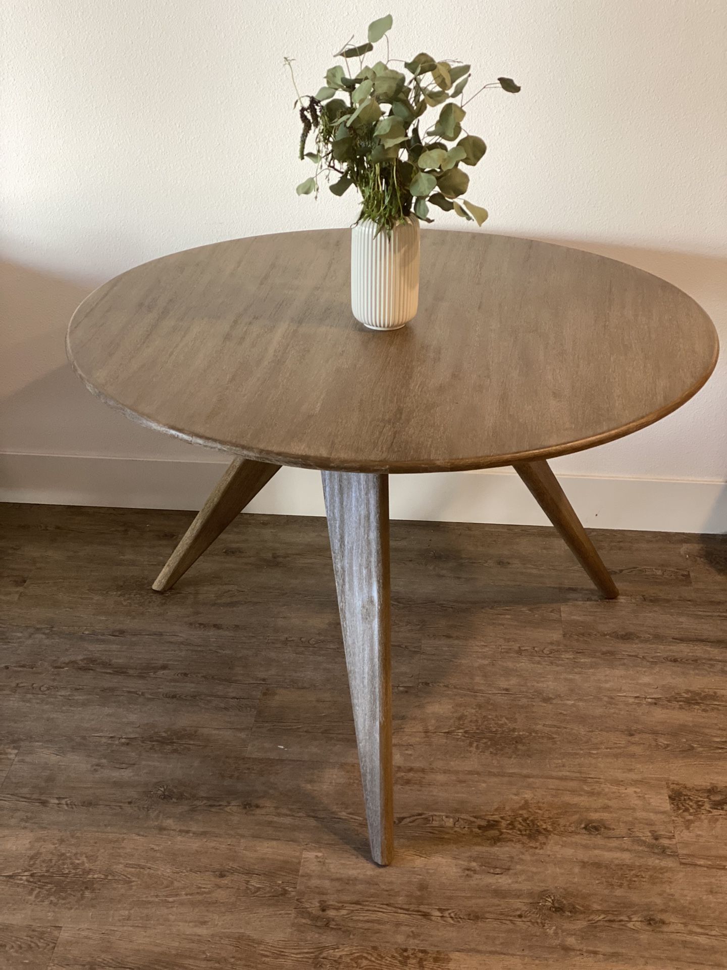 West Elm Omni Dining Table 250 OBO for Sale in Pasadena, CA OfferUp