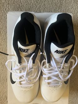 Size 10 Nike Vapor Strikes