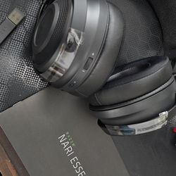 Razer Nari essential