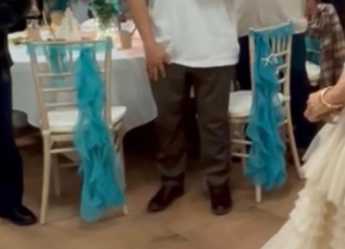 Teal Chair Ties, Blush Table Runners, Centerpieces