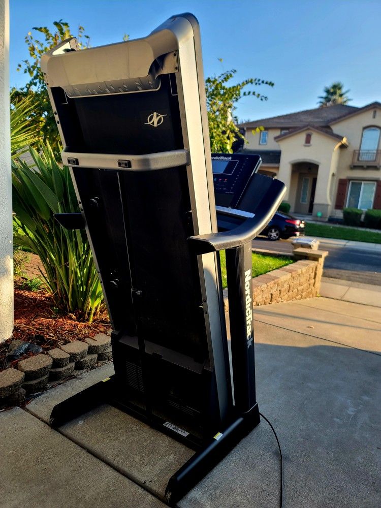 Nordictrack Treadmill Comercial Top Quality Machine