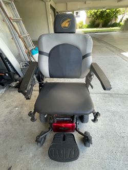 Golden electric wheelchair