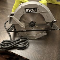Ryobi 7 1/4 In Circular Saw 