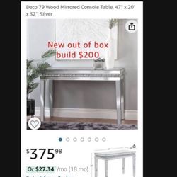 New Out Of Box Build Beautiful Table Entry/desk. /vanity $200