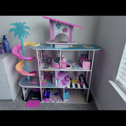 L.O.L Surprise Doll House PLUS Dolls and Accessories