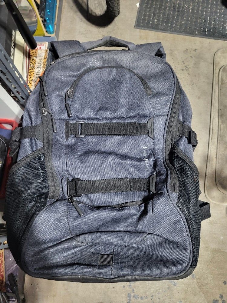 **ALMOST NEW** TARGUS LAPTOP BACKPACK