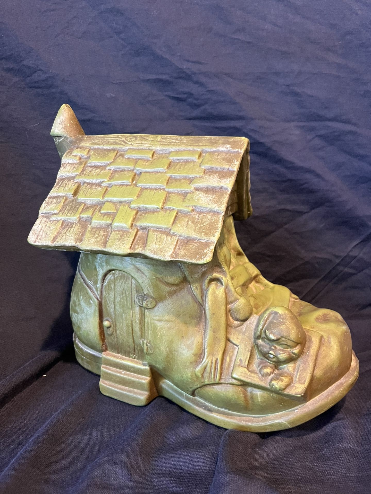 Vintage Twin Winton Green Old Lady Who Lived in a Shoe Cookie Jar