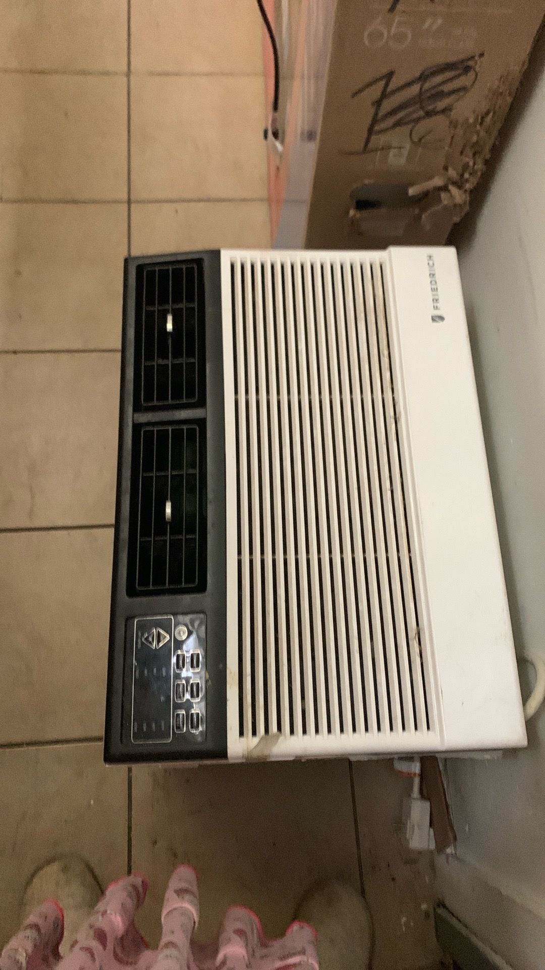 Air conditioners, air conditioners