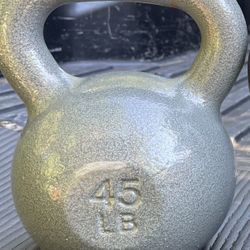 45  LB.  KETTLEBELL  •   Also Have  :    50s  40s  35s  30s  25s  20s  15s  10s 