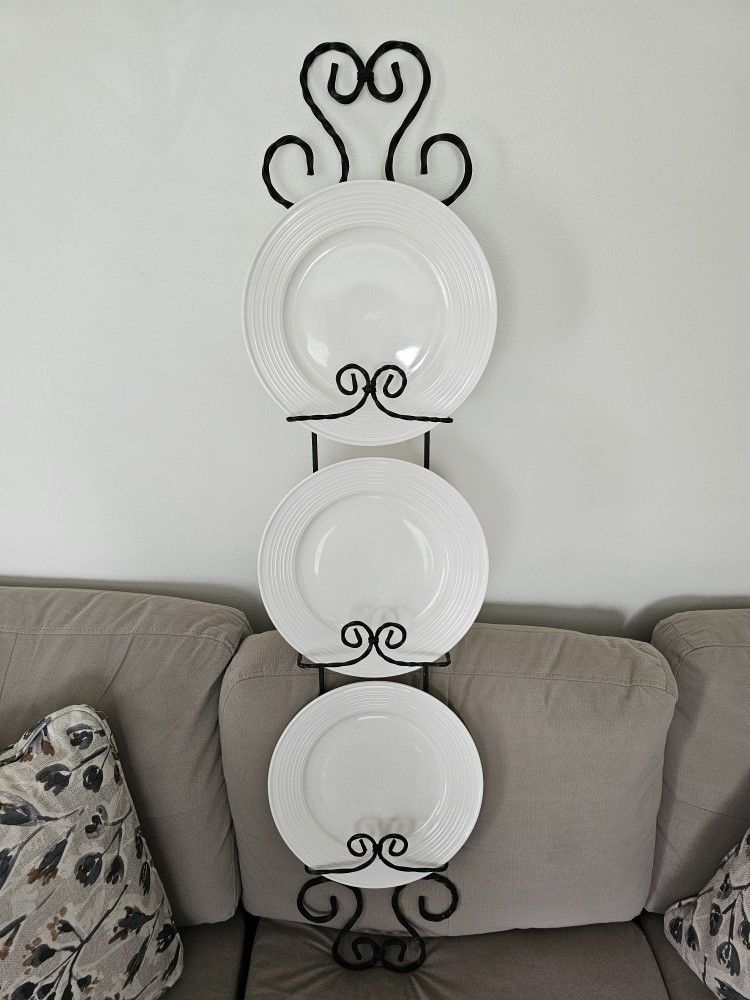 $15.00 - 46" Wrought Iron Plate Or Artwork Display Rack!  Twisted Iron Design/3-section Display - Plates Not Included!