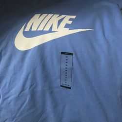 Women’s Nike Shirt