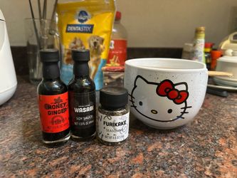 UNOPENED LIMITED HELLO KITTY RAMEN BOWL SET