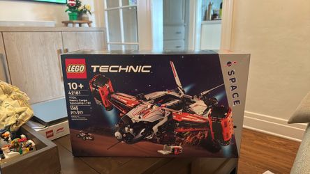 LEGO Technic 42181  VTOL Heavy Cargo Spaceship LT81 (1365 Pieces) - BRAND NEW