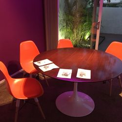 Dining room Table And Chairs