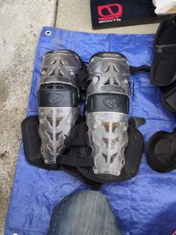 Thor Knee Guards