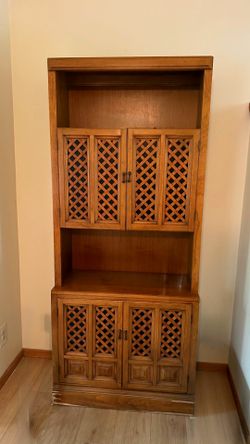 Antique Set with Reversible Lattices