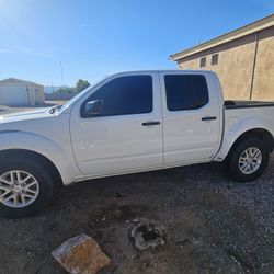 2017 Nissan Frontier  Crewcab 