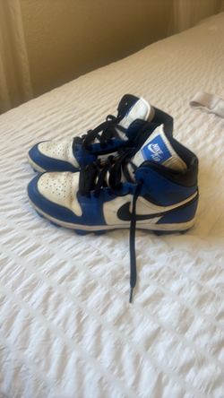Football cleat