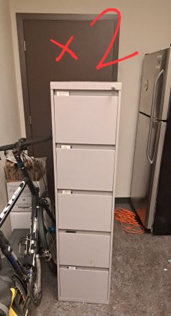 2 metal Filing Cabinets