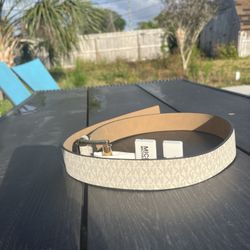 Micheal Kors White Belt