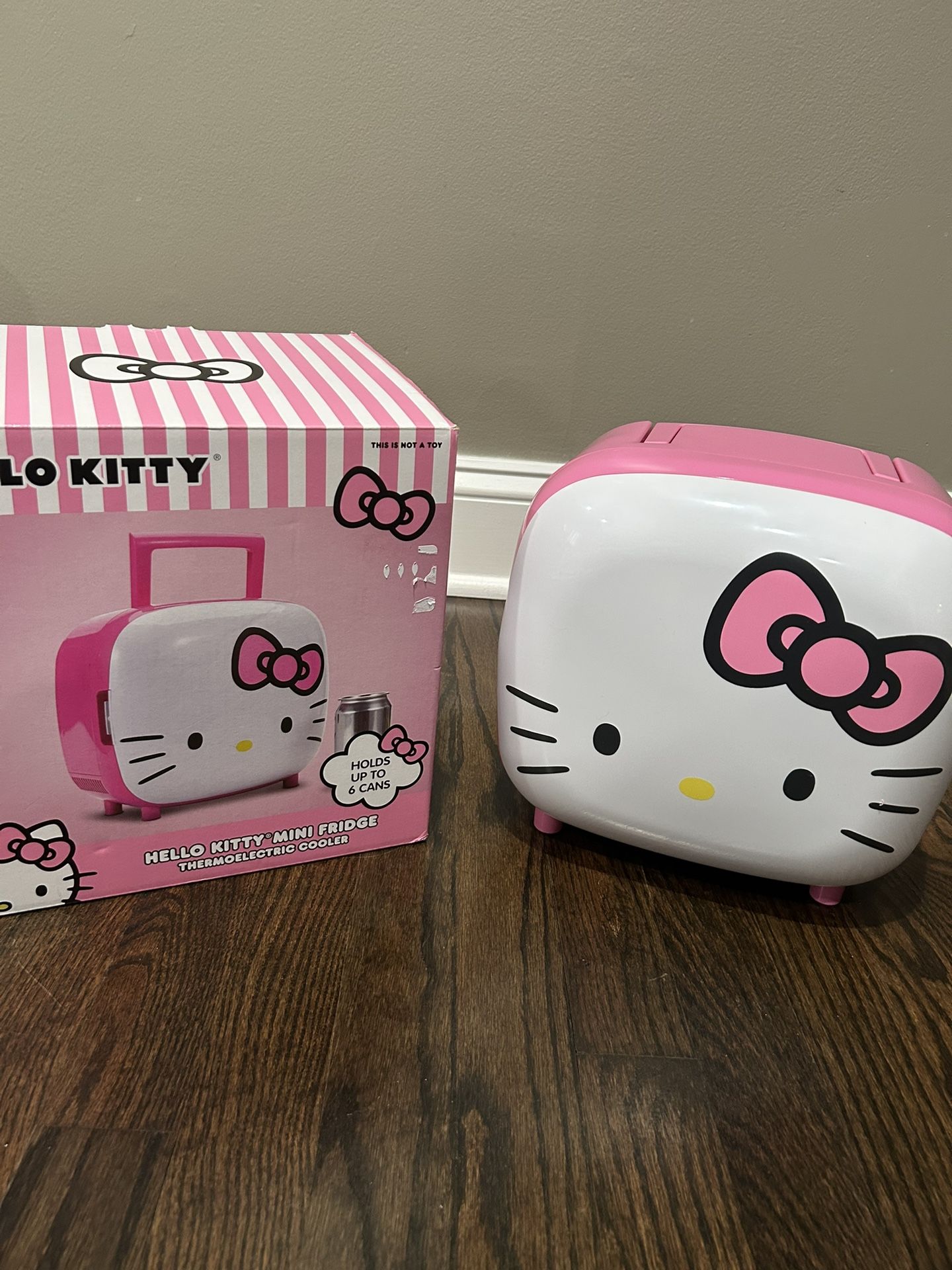 Hello Kitty Fridge