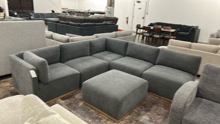 Sectional Sofa - Delivery/Financing Available